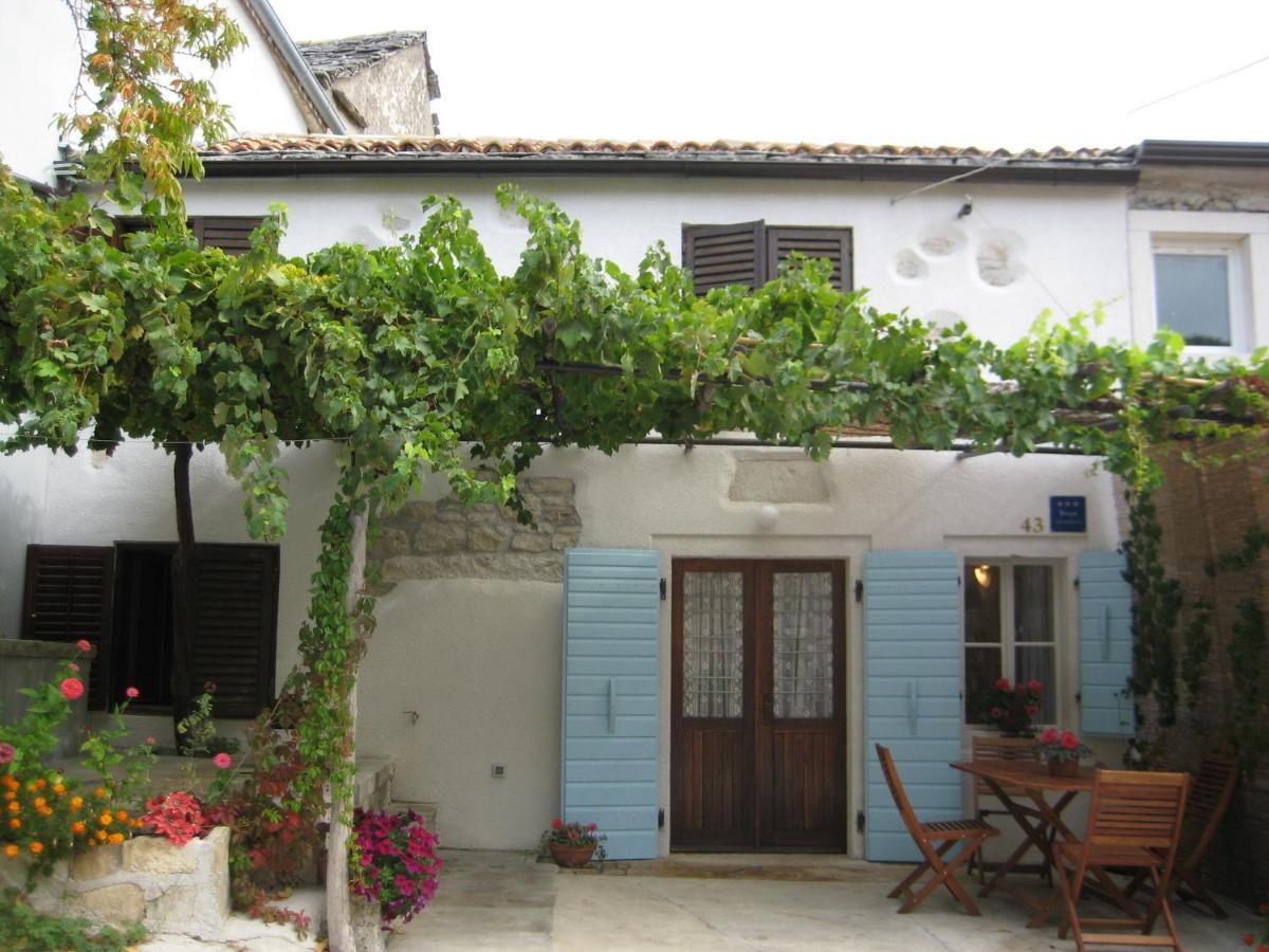 Holiday Home Trostova Kuca Pazin Kamer foto