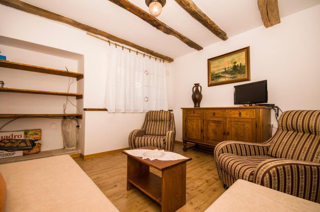 Holiday Home Trostova Kuca Pazin Buitenkant foto