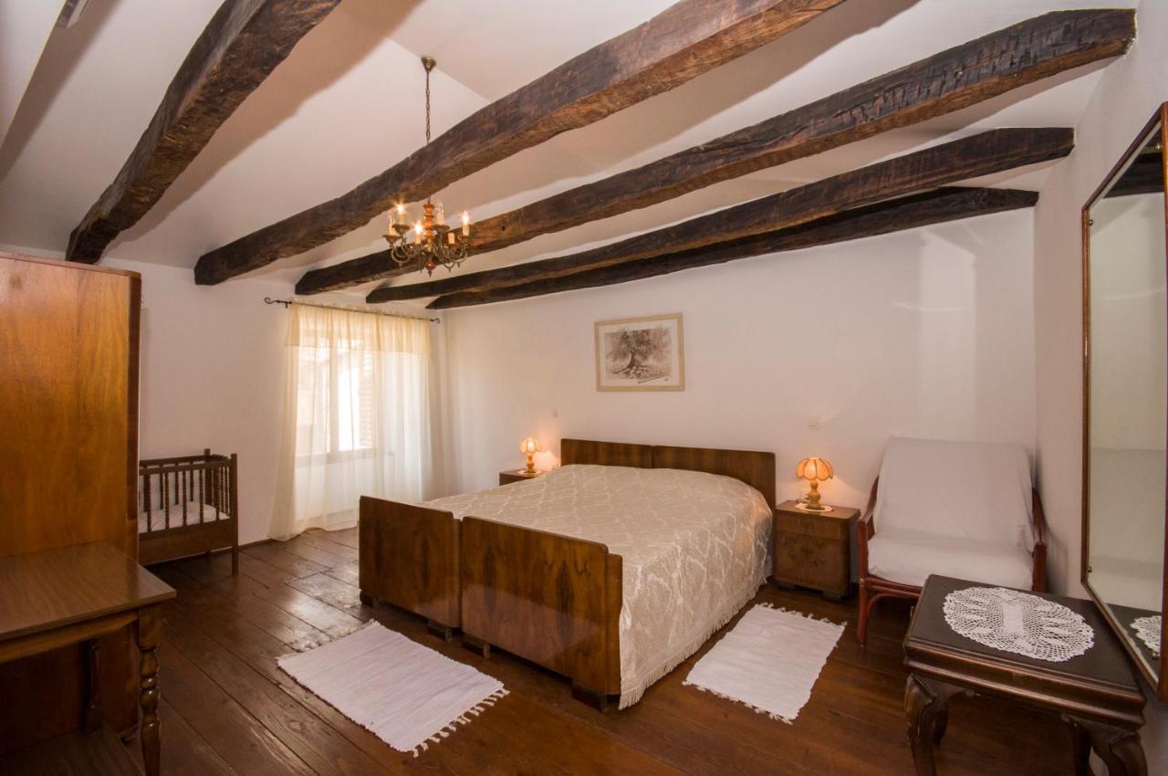 Holiday Home Trostova Kuca Pazin Buitenkant foto