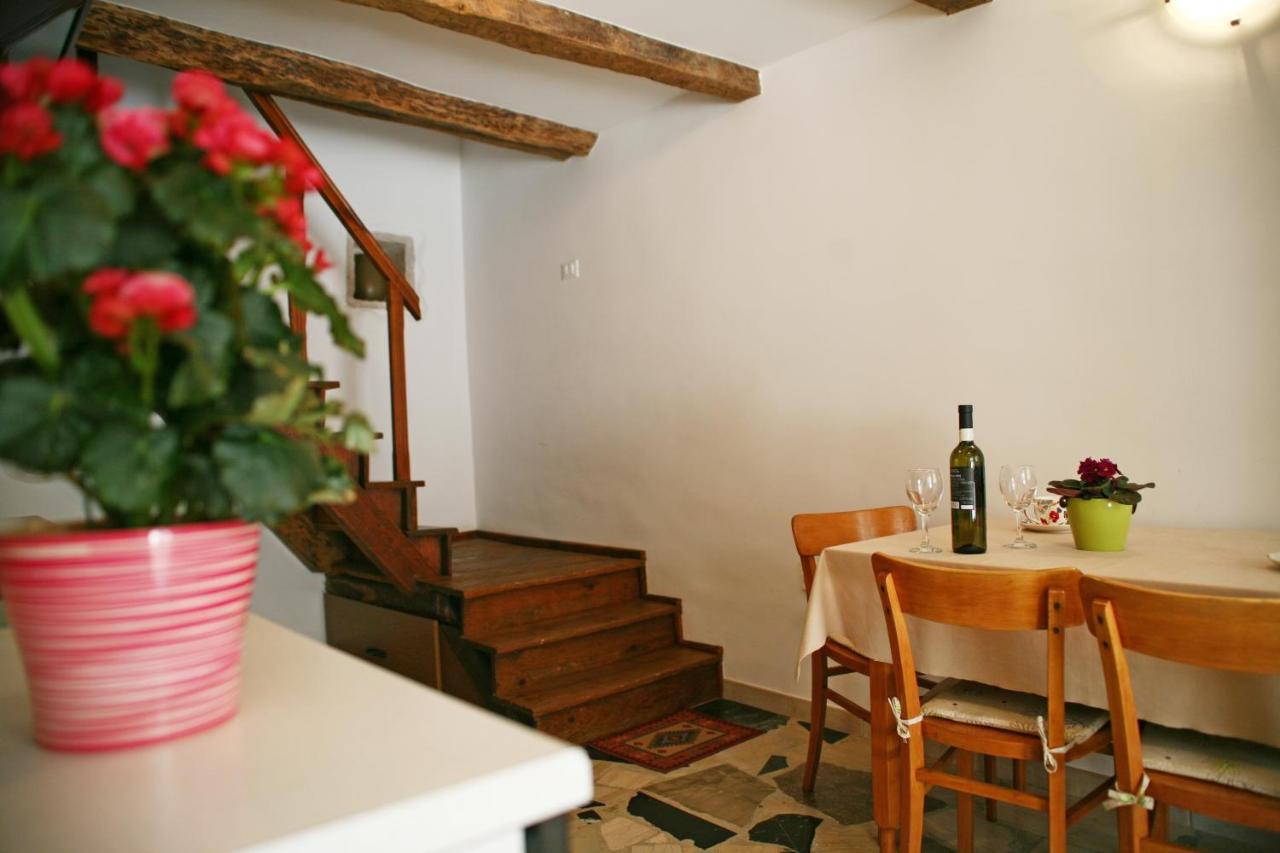Holiday Home Trostova Kuca Pazin Buitenkant foto